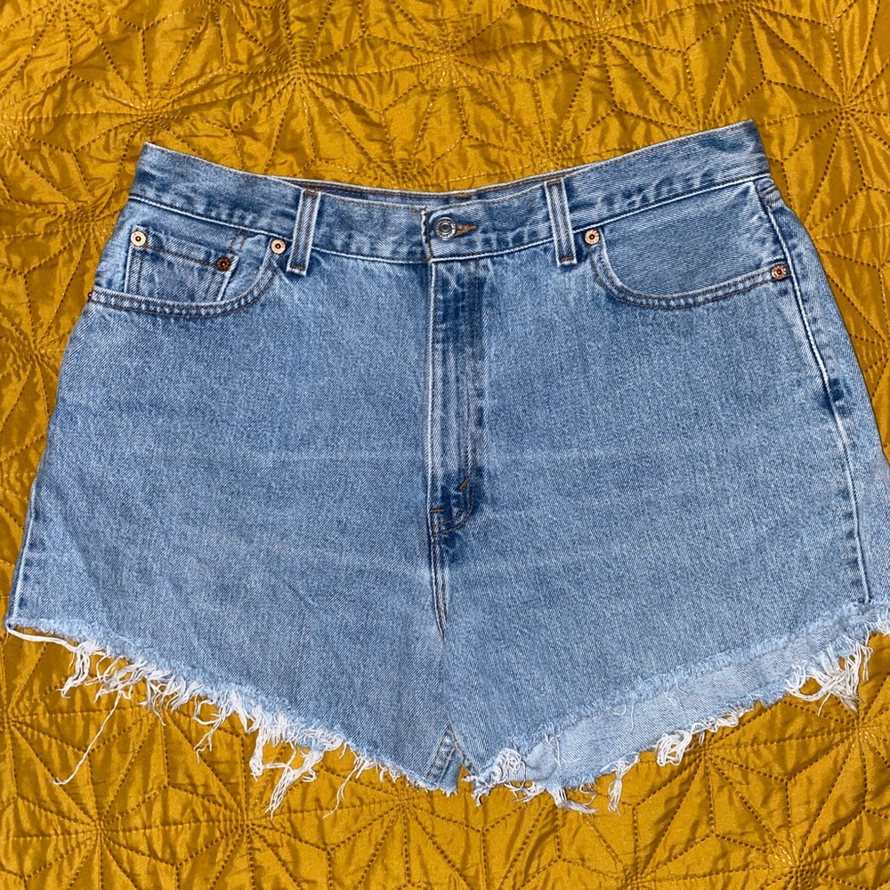 Vintage High Waisted Levi’s 560 Cutoff Shorts